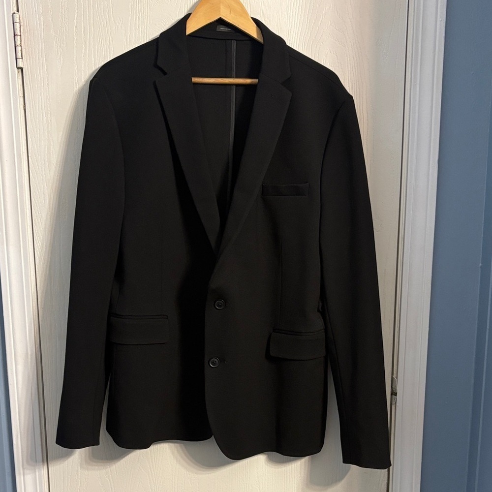JF J.Ferrar Men's Sleek Black Blazer